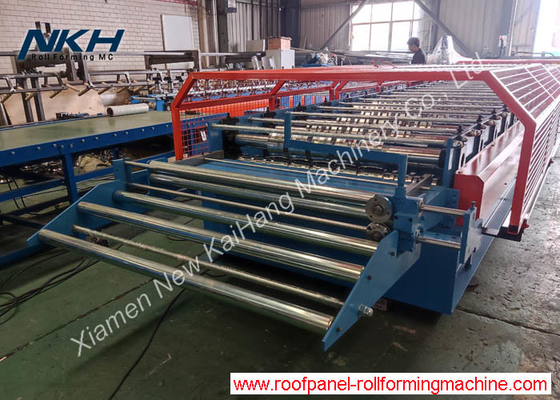 Customizable Metal Roll Forming Machine With PLC Control System And Forming Speed 20-25m/min