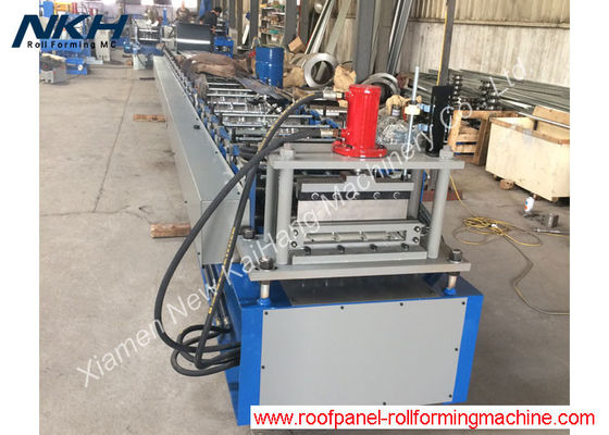kopen De Tegelbroodje die van het kleurenstaal het Comité van de Machinemuur Broodje vormen die het Decoratieve Comité van de Machinemuur vormen online manufacture