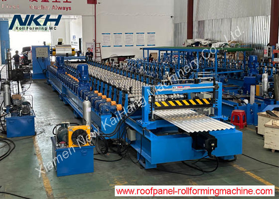 Hoog snelheid gegolfde rollen vormen machine, hoge precisie koude rollen vormen machine vliegende snelheid 762 gegolfde plaat servosnijden